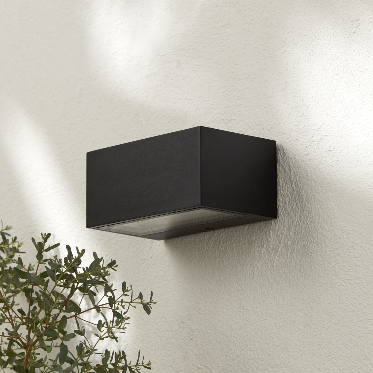BRANDSEN BLACK ALUMINUM WALL SCONCE 14X6.5CM LED 7.5W NATURAL LIGHT IP54