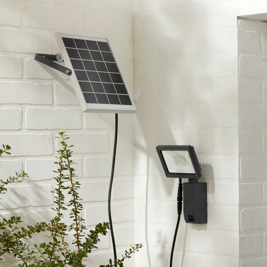 Bricocenter PROIETTORE SOLARE YONKERS PLASTICA NERO LED 72W LUCE NATURALE IP54