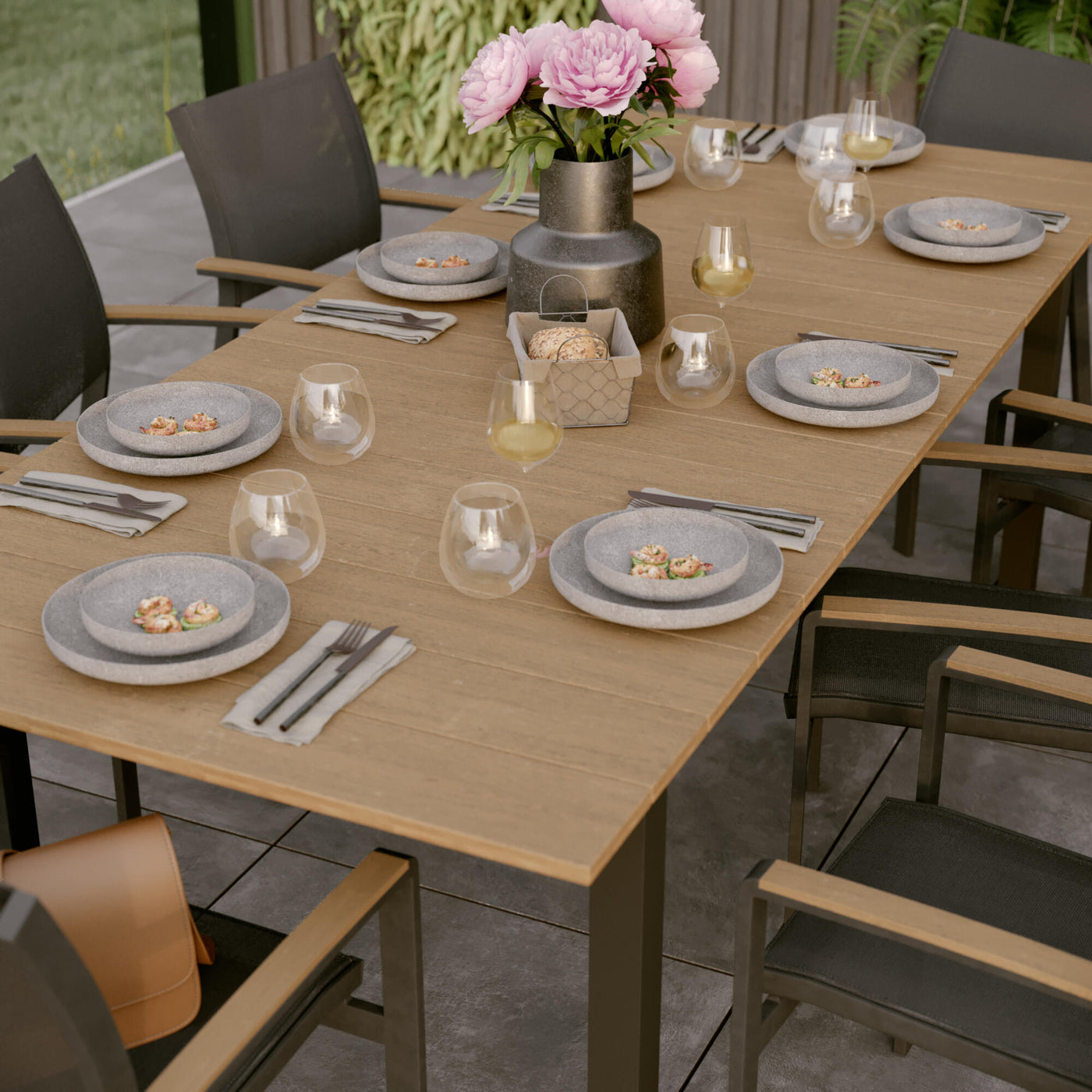 CLARA EXTENDABLE TABLE 6/8 SEATER ALUM