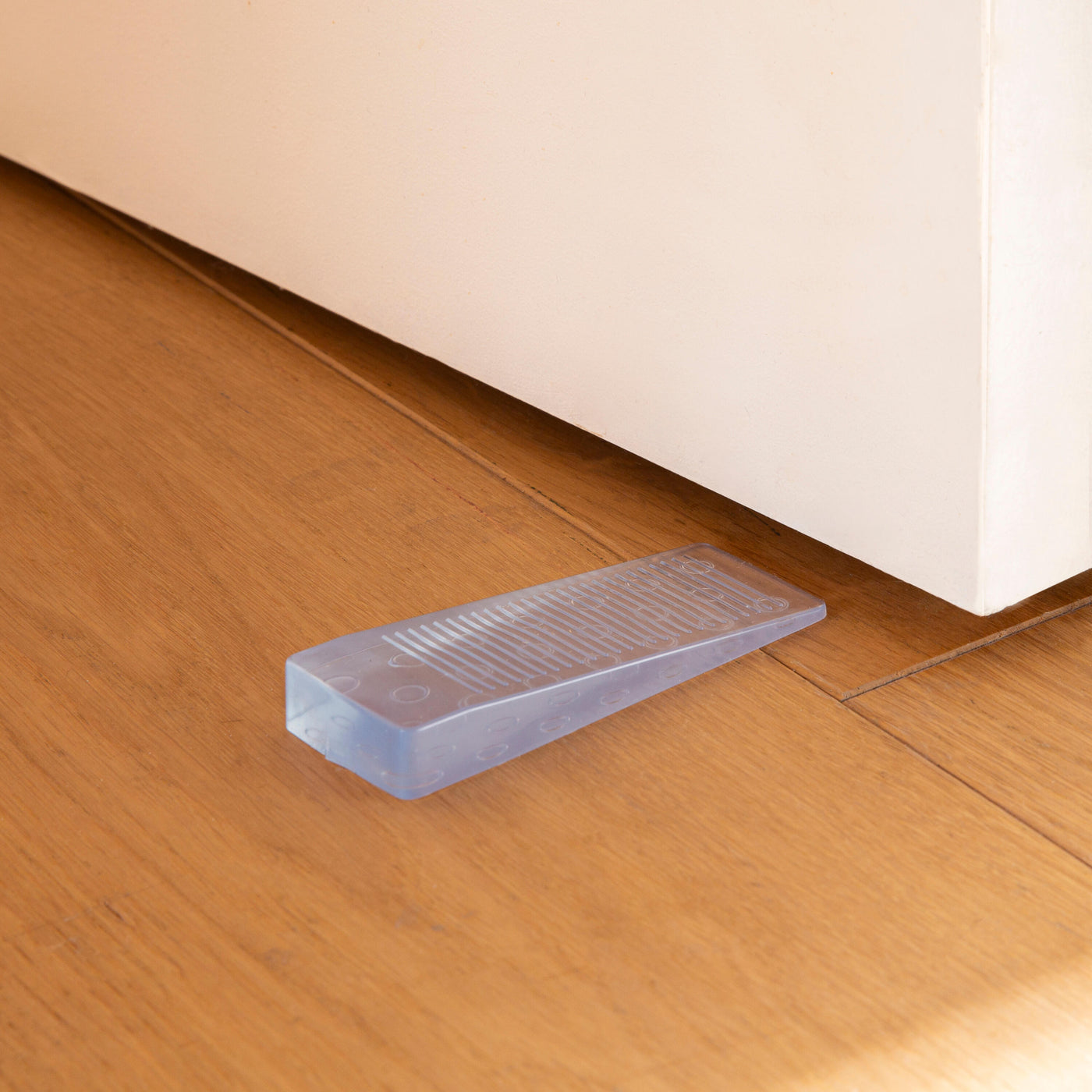 OPAQUE TRANSPARENT PVC WEDGE D 0 X H 3