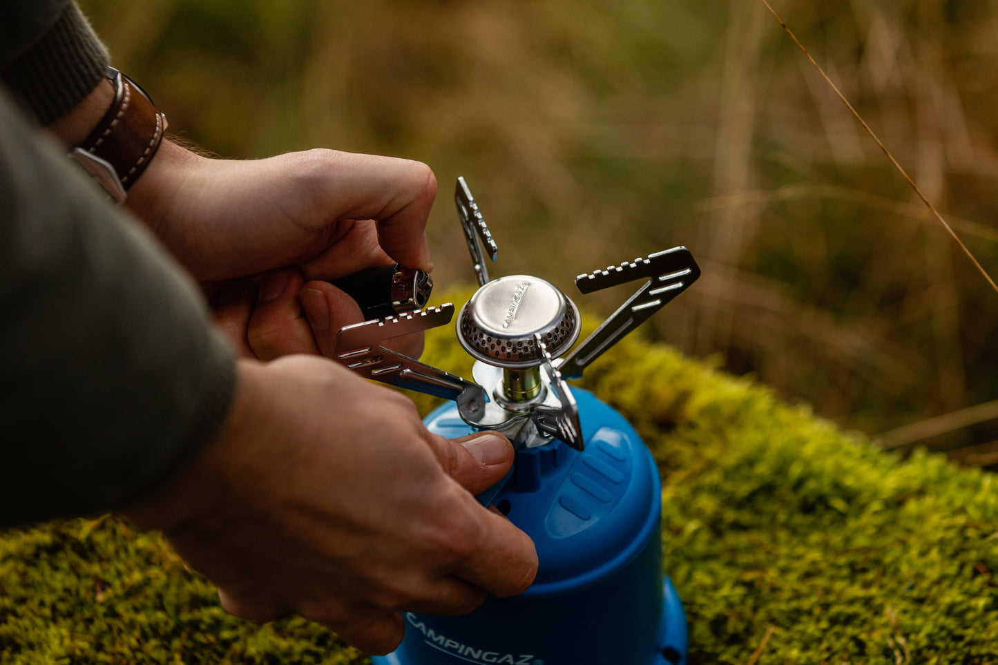 GAS STOVE FUELED BY DRILLABLE CARTRIDGE