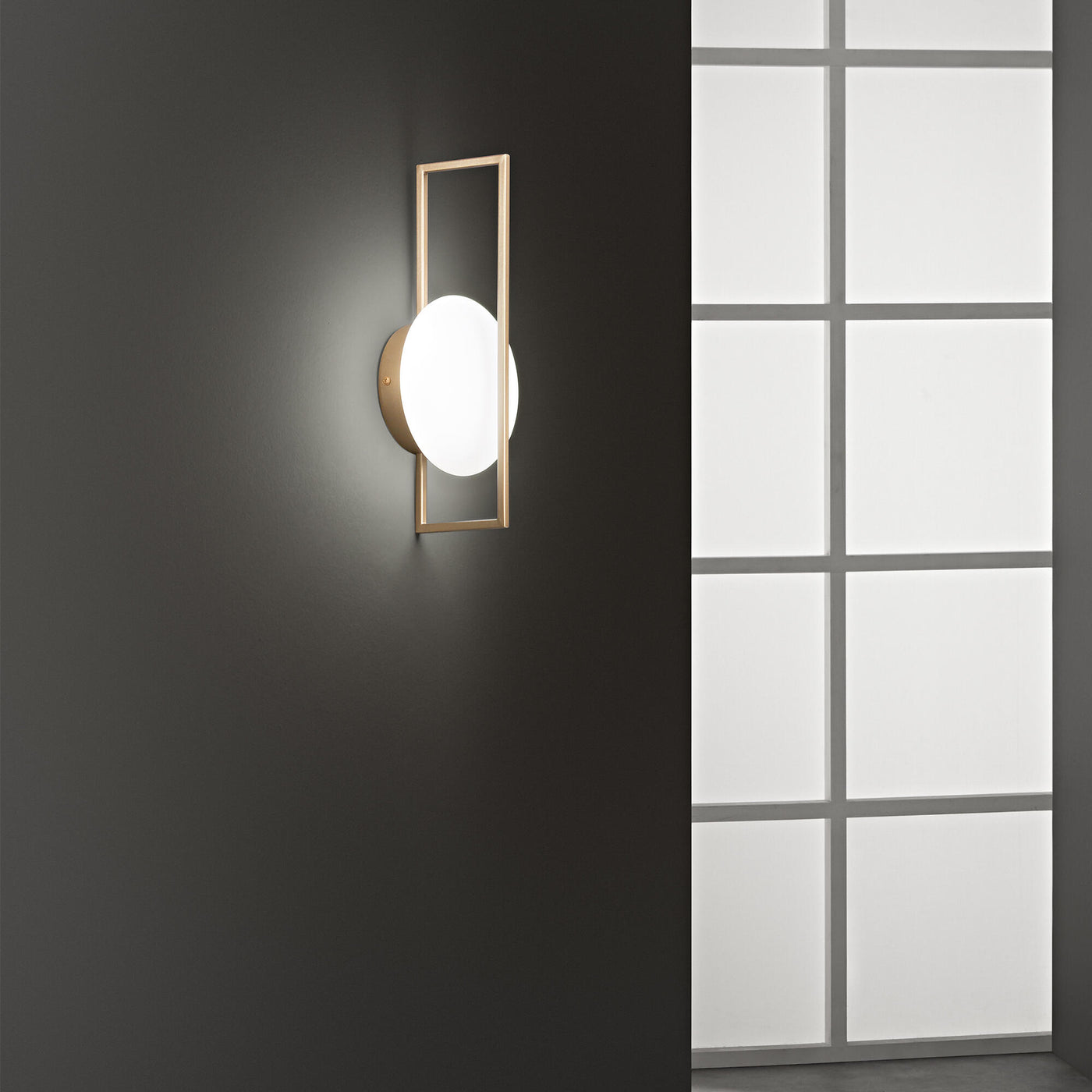 Fobos gold-coloured metal wall light, 10 x 34.5 cm, 12 W LED, CCT