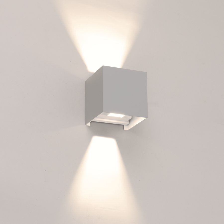 Roxbury wall light, white aluminium, 10x10x10 cm, LED 810 lm, natural light, up &amp; down, IP54