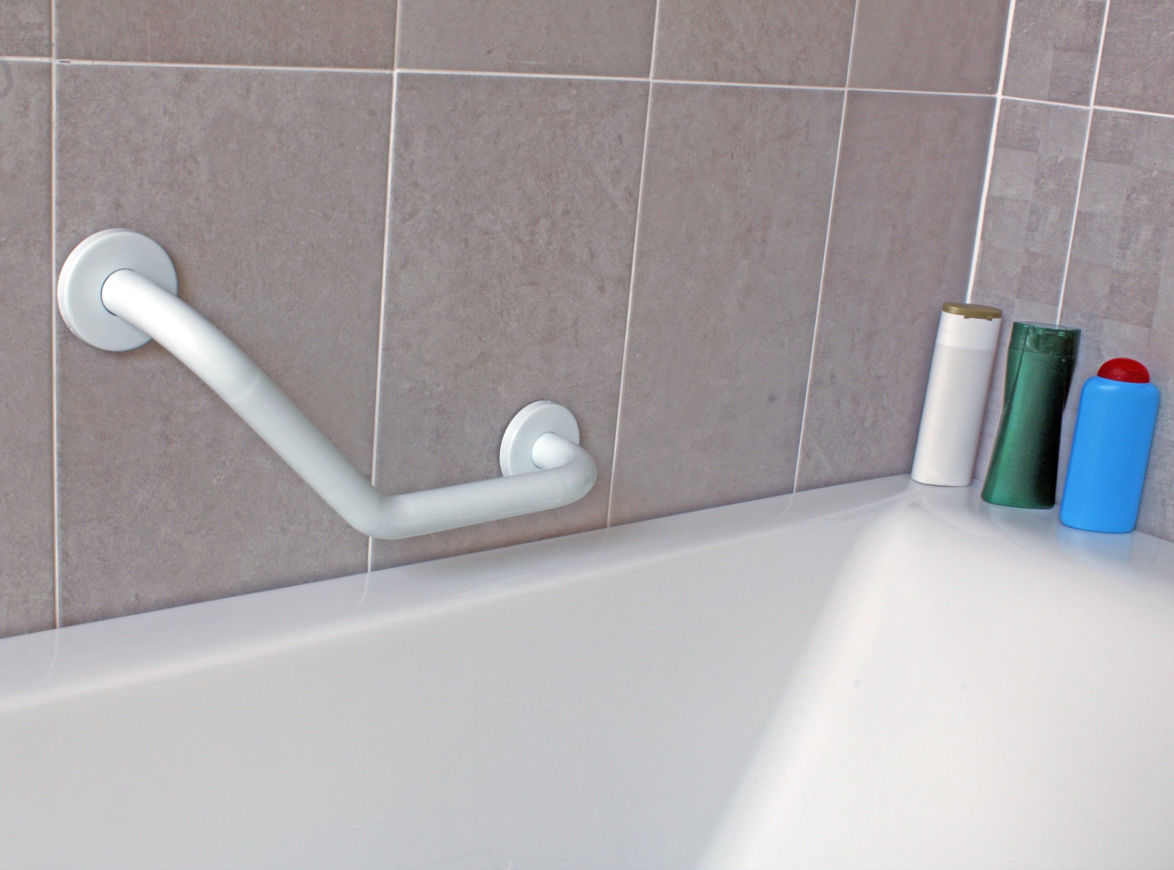 Bricocenter BARRA DI SICUREZZA SENSEA TOUCH D 30 MM L 40 CM ANGOLARE 45o ACCIAIO INOX BIANCO 150 KG