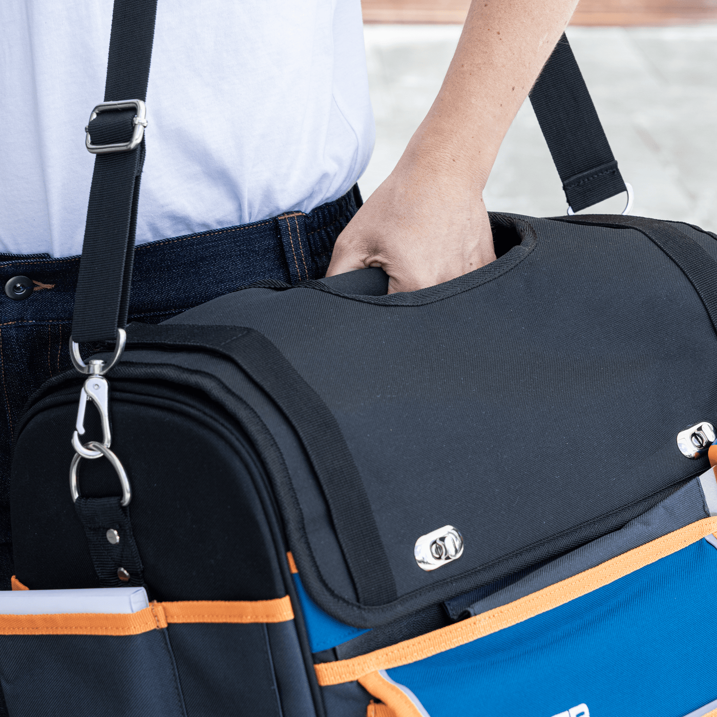 Dexter rigid tool bag with folding flap - 30L