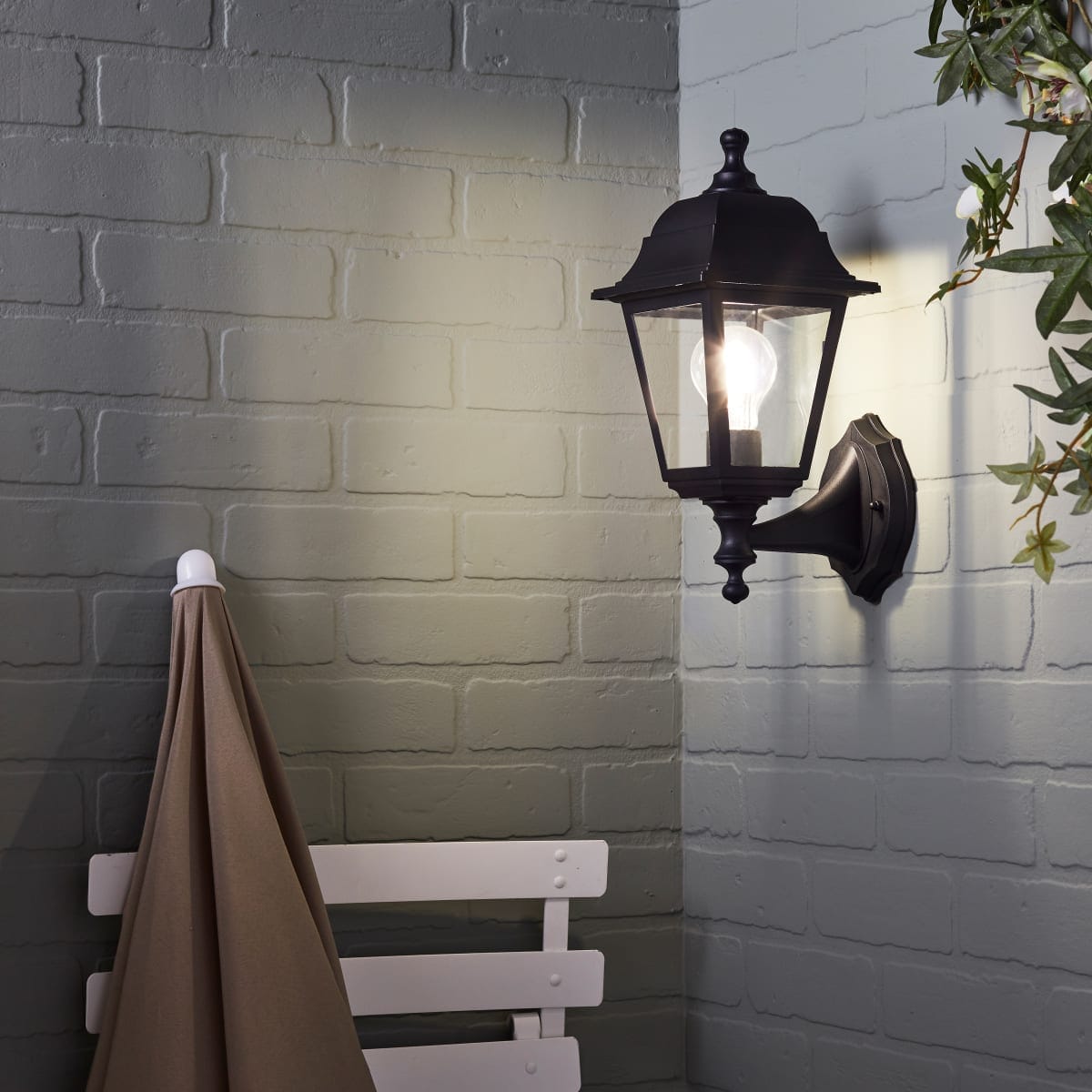 Bricocenter WALL LIGHT SIMA PLASTIC BLACK 19.5X15.3X34.5 CM E27=60W REVERSIBLE IP44