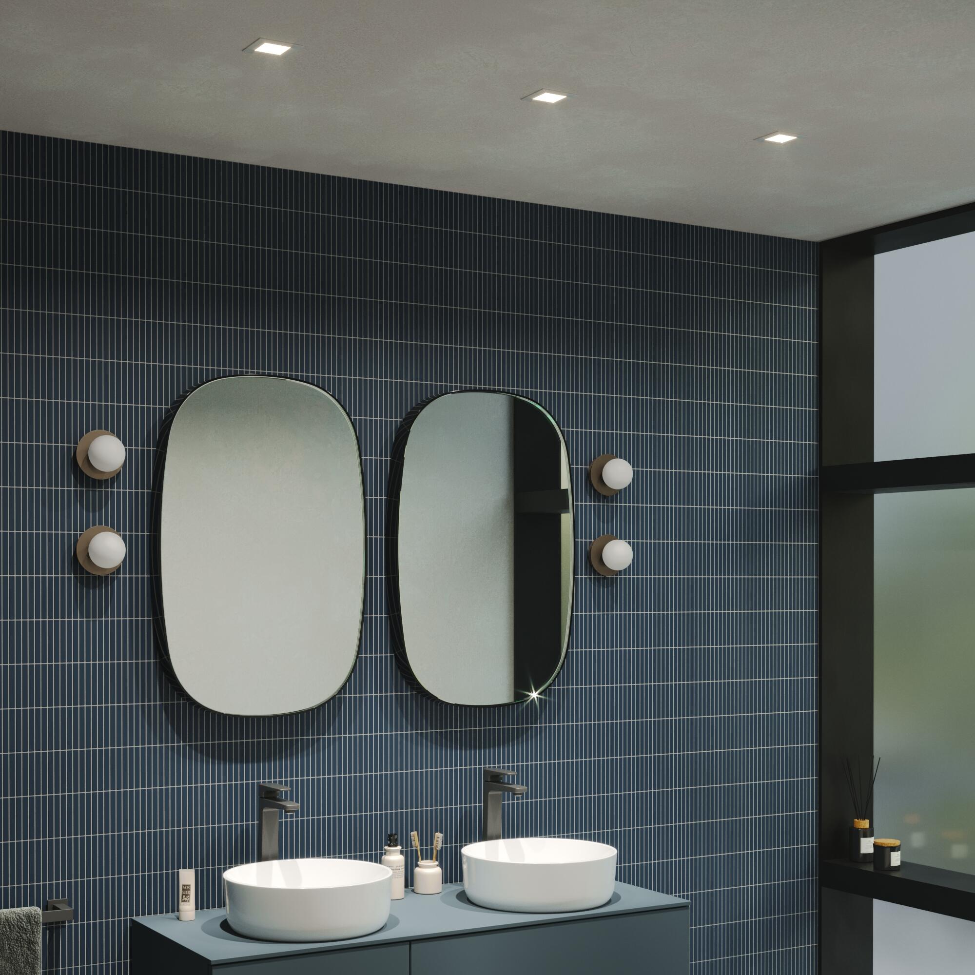 Extra-flat XS recessed spotlight, white aluminium, 8.5 x 8.5 cm, LED 620 lm, dimmable, IP44