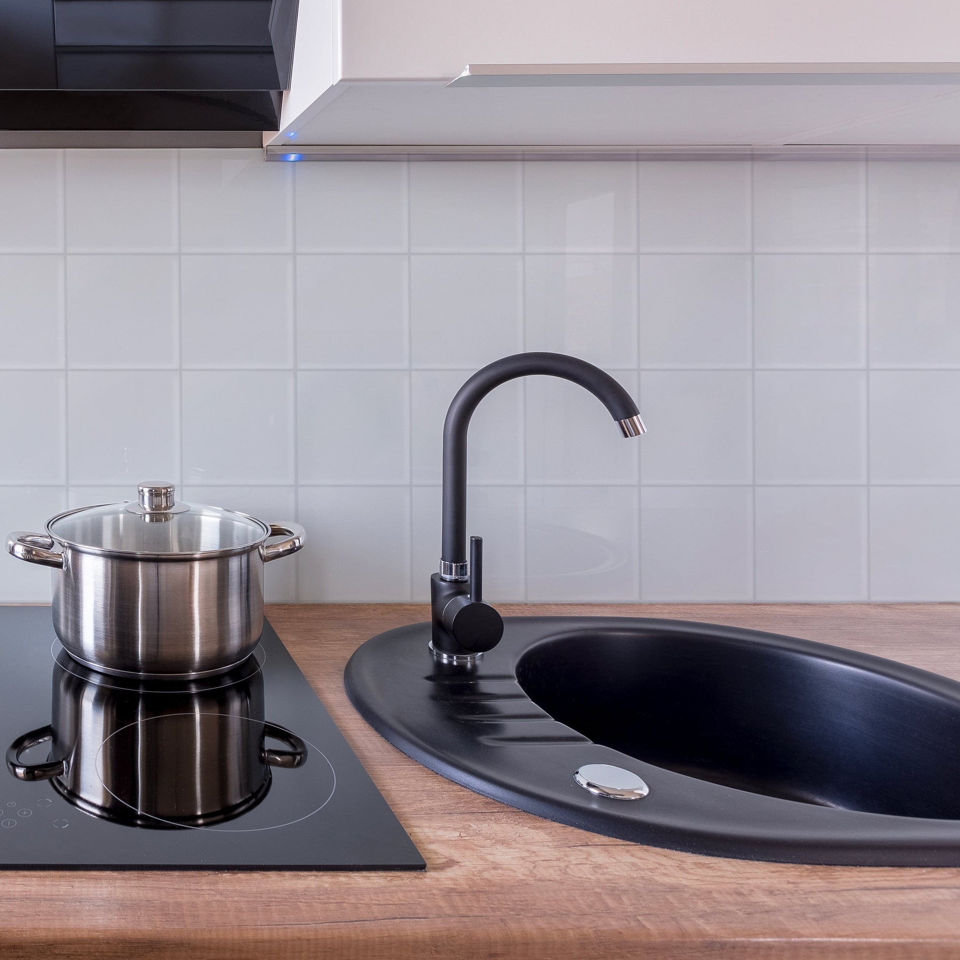 Bricocenter WATER-BASED TWO-COMPONENT RESIN FOR TILES ASH WHITE SATIN RESINENCE 2 L