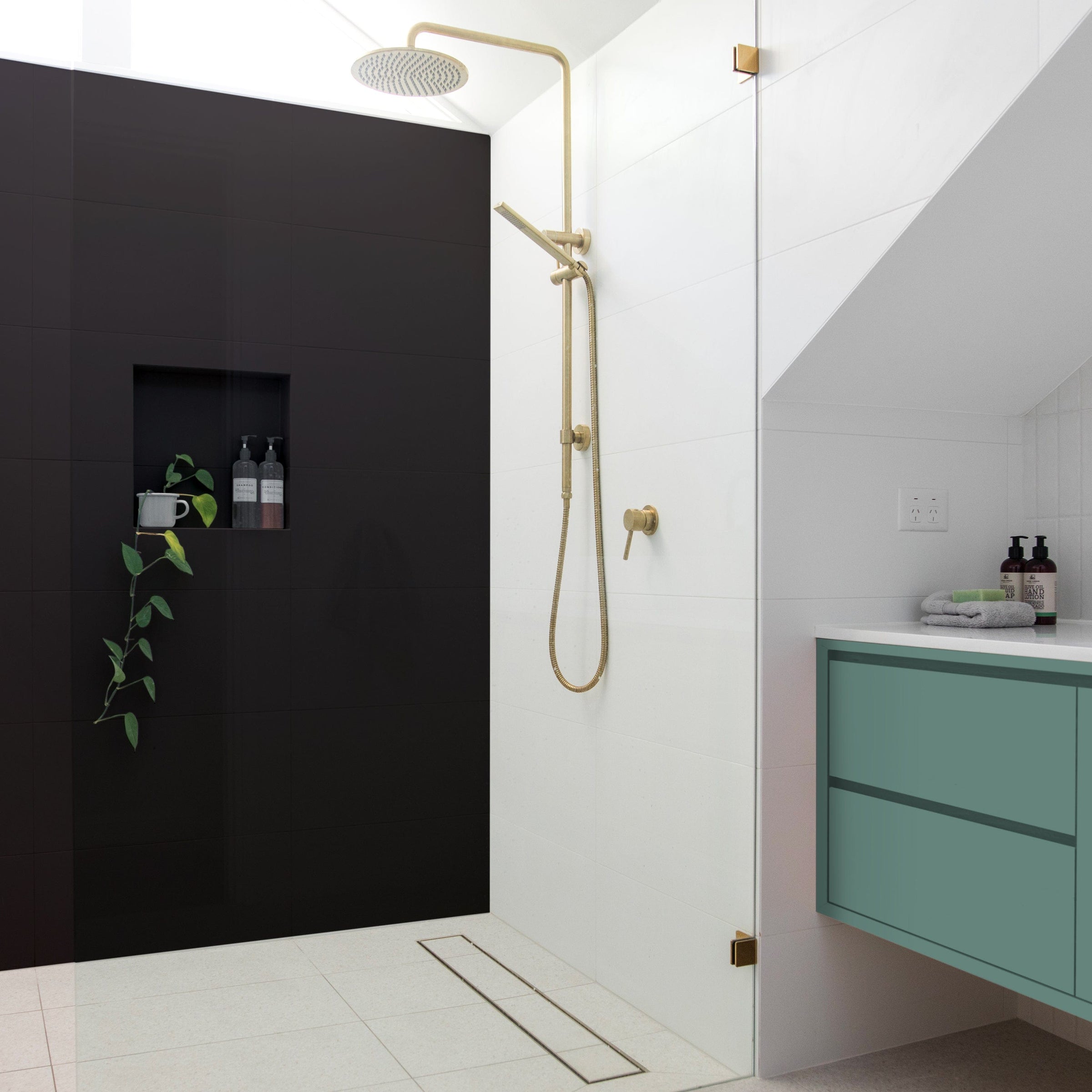 Bricocenter TWO-COMPONENT WATER-BASED SATIN BLACK TILE RESINENCE 2 LT