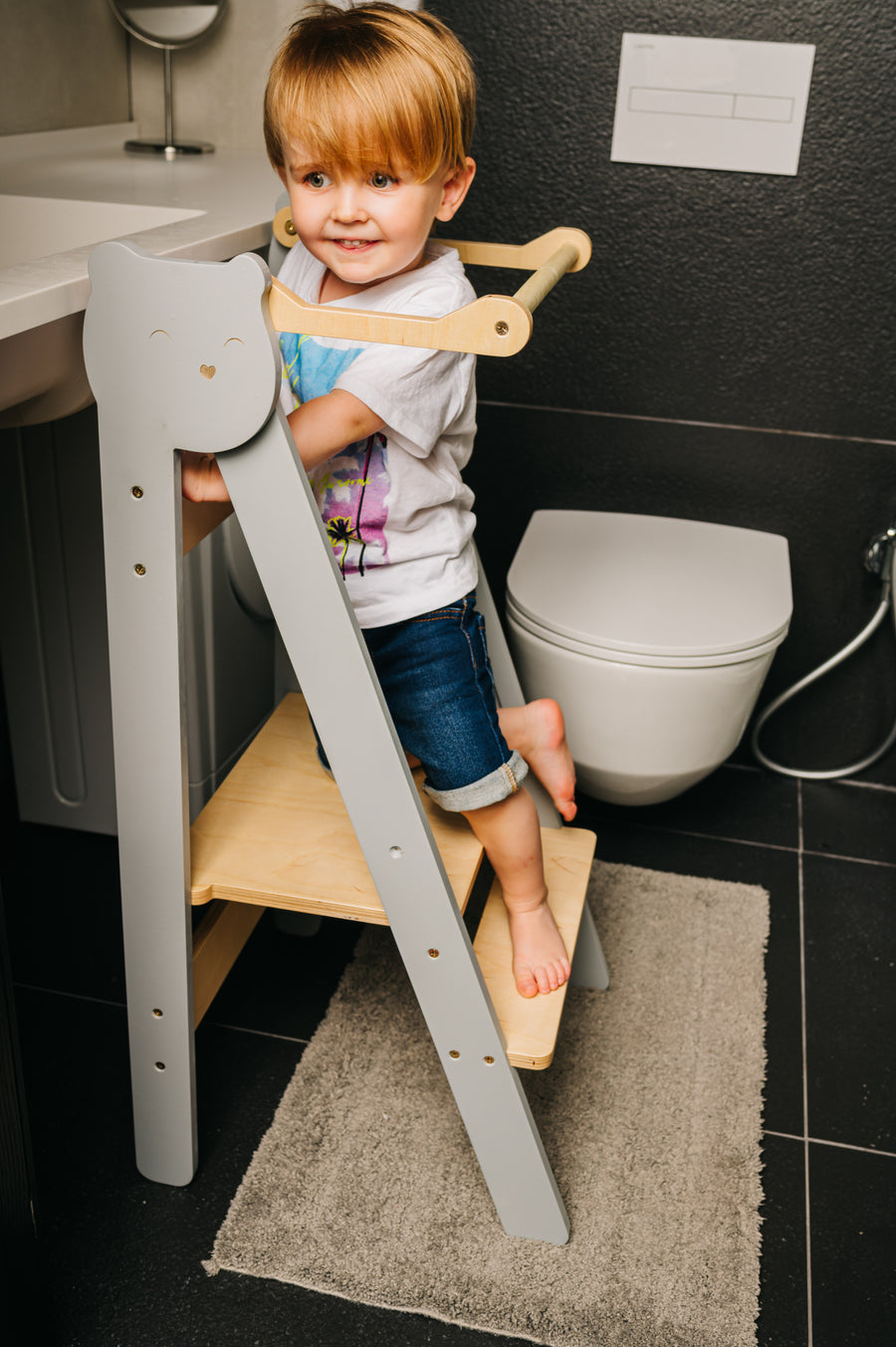 Space Saving Kitchen Step Stool