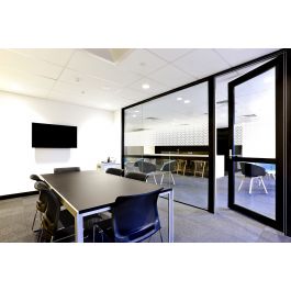 PREMIUM CHESTER STATIC DECAL 45X150