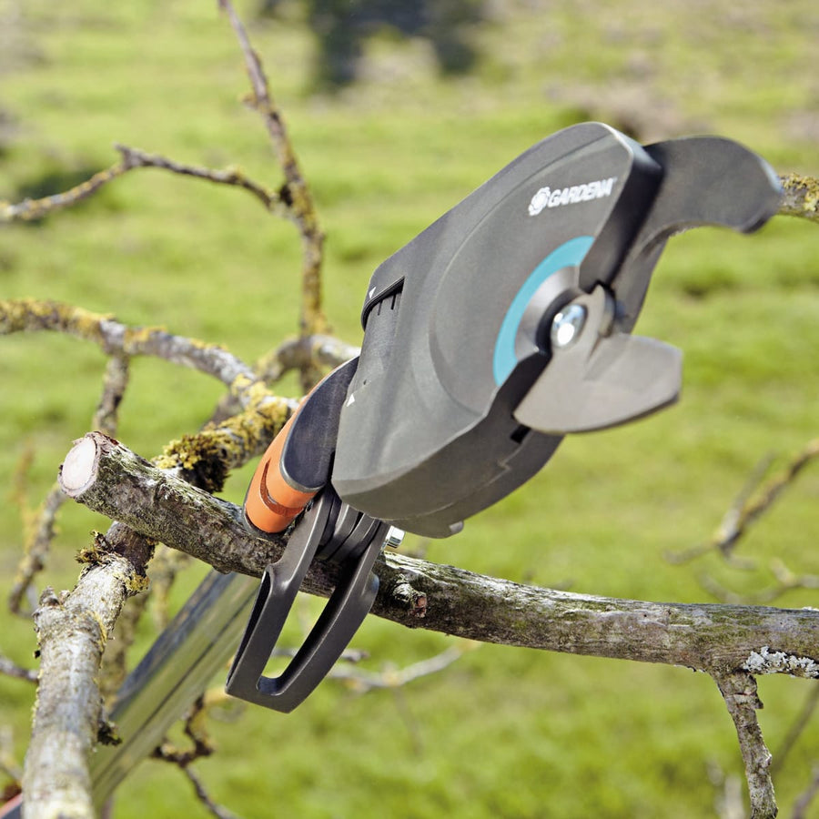 Bricocenter GARDENA STARCUT 160 PLUS EXTENDABLE HEDGE TRIMMER