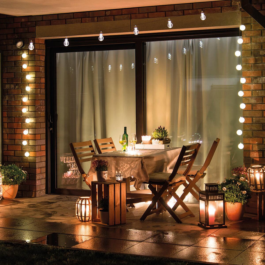 White plastic light garland, 4.5 m, 10 LED bulbs (E27), warm light, IP44