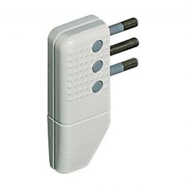 SPACE-SAVING 10A PLUG AND AORIENTABLE PLUGS WHITE