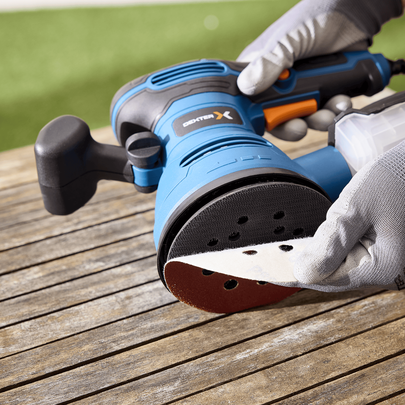 Rubber pad with Velcro, 125 in diameter
