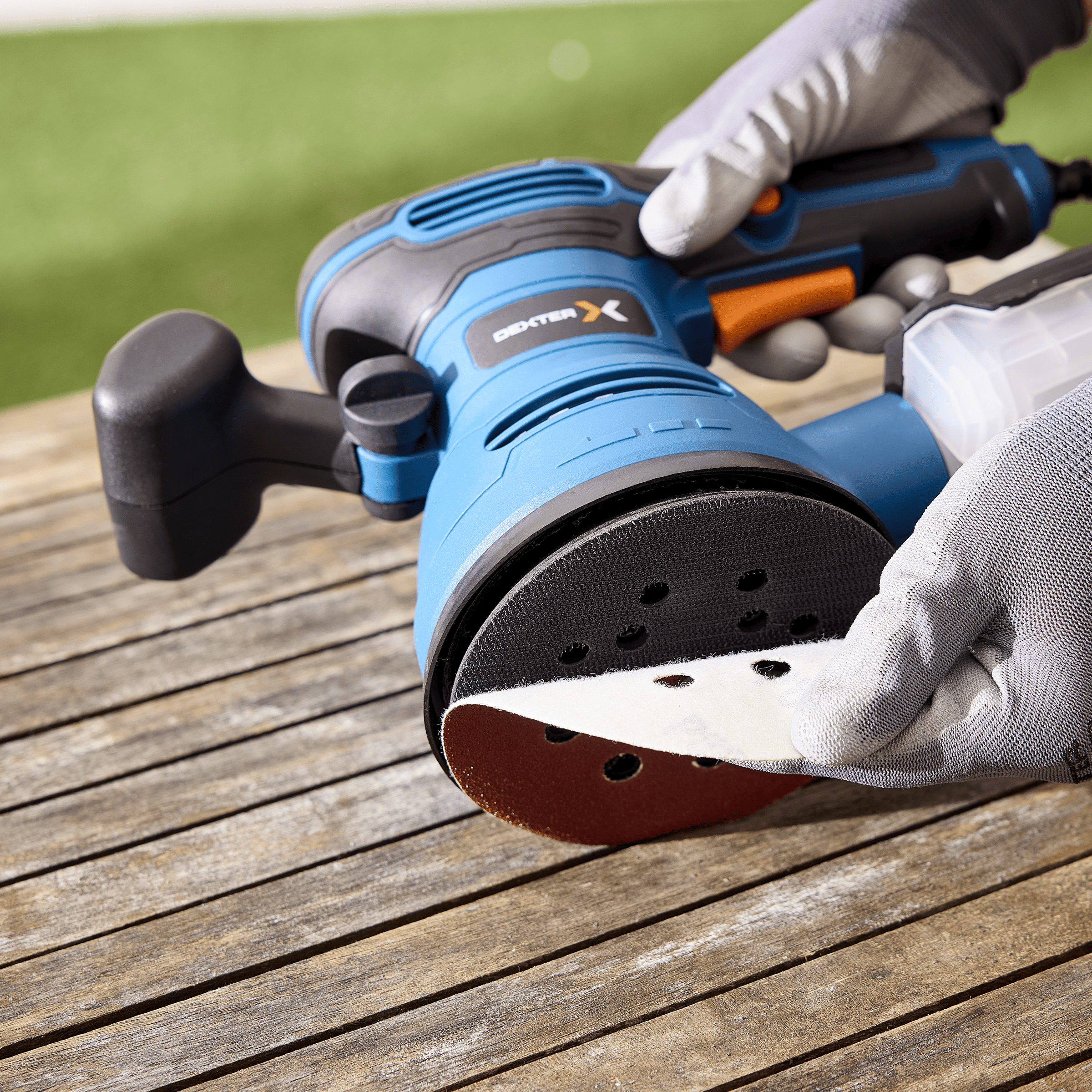 Rubber pad with Velcro, 125 in diameter