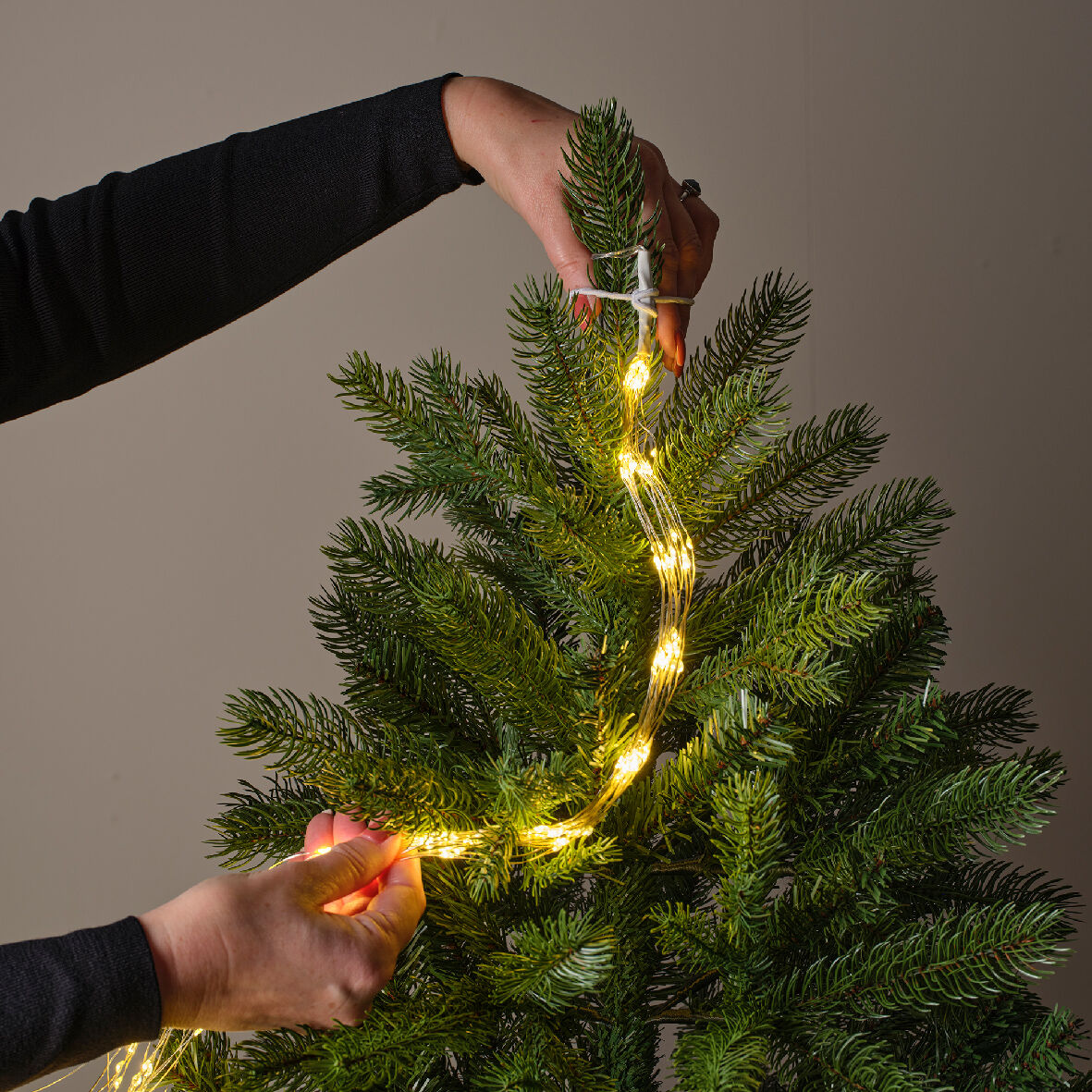 H 210 tree chain with micro-LEDs for a flashing effect