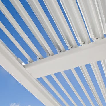 Bricocenter BRICOCENTER Persea Nazerial pergola in white aluminum 3.2x3.6 m