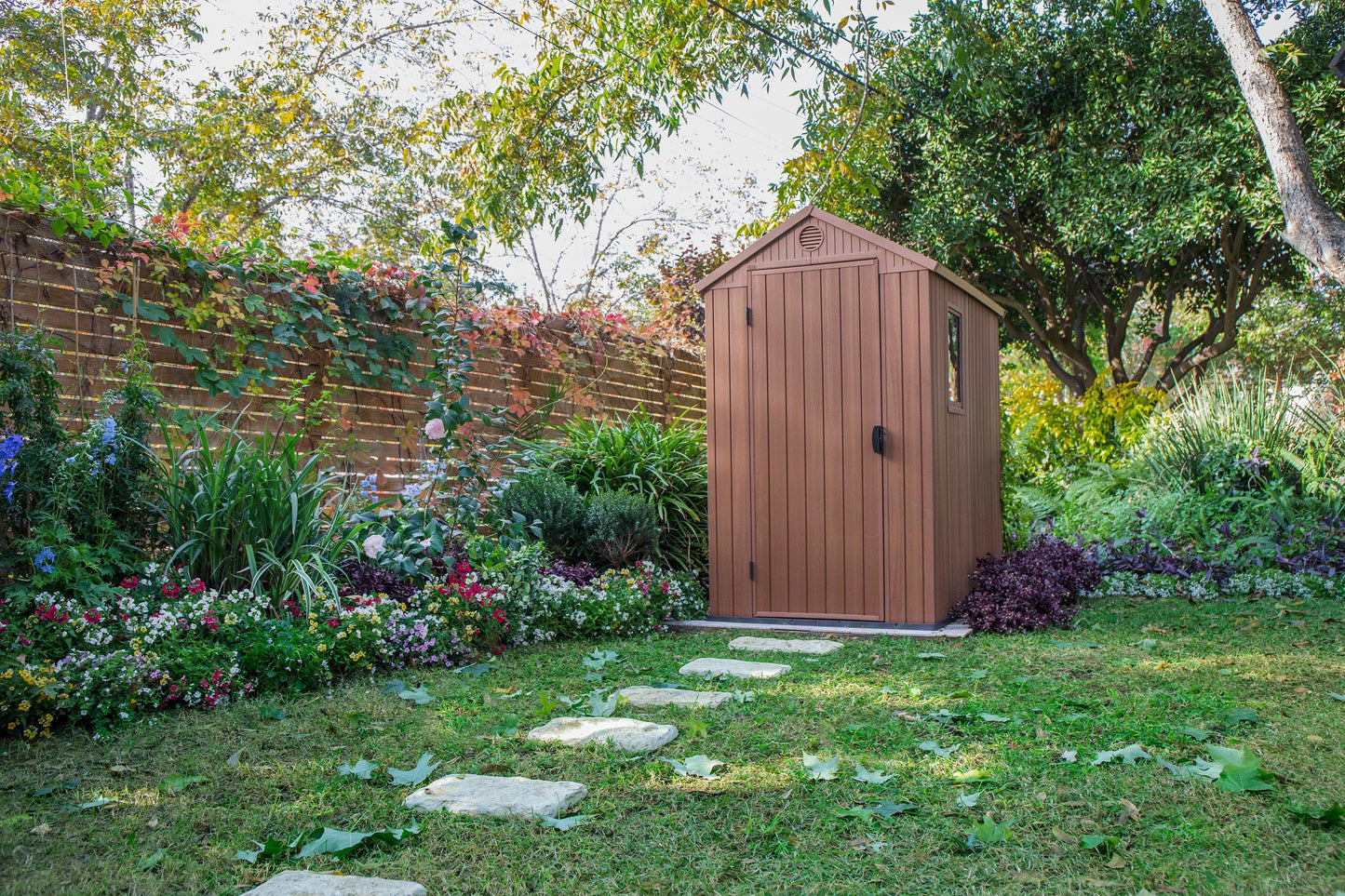 Bricocenter LITTLE HOUSE DARWIN MOD 4X6 THICKNESS 16MM EXTERIOR DIMENSIONS 184.5X118.8X205H FLOOR INCLUDED