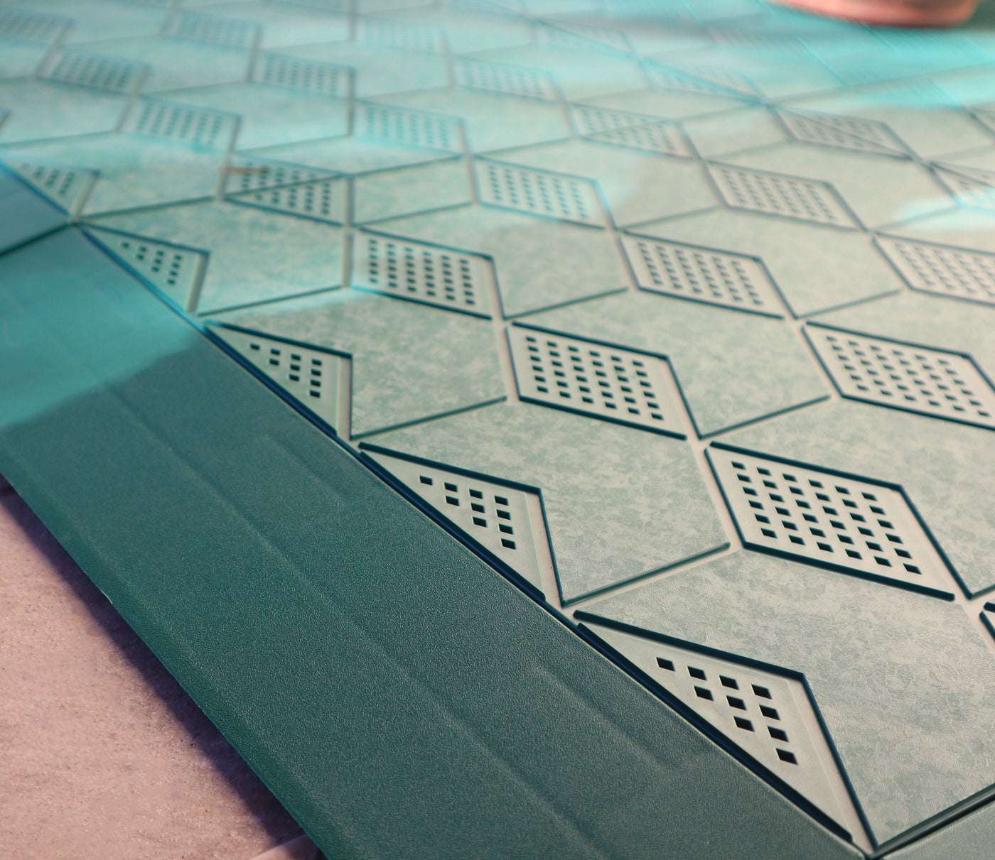Universal snap kerb, 38x38, green
