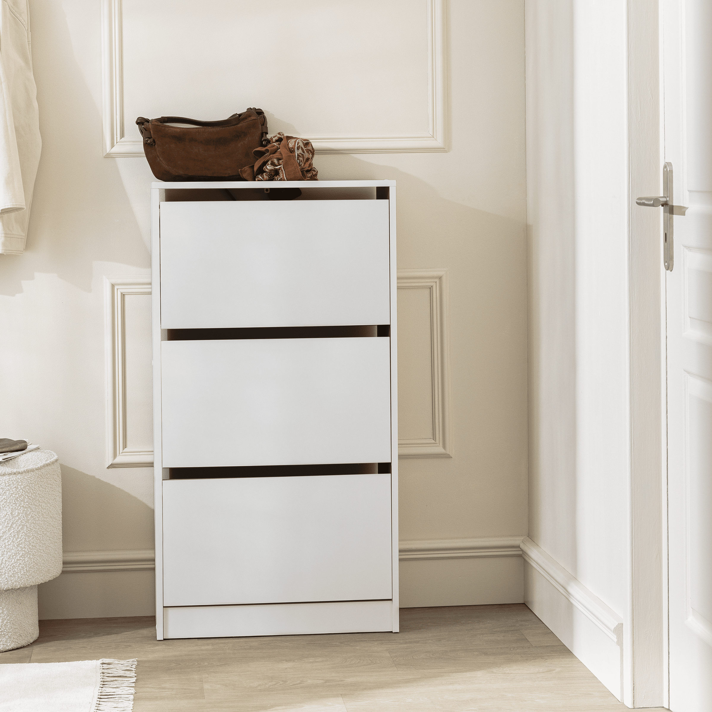White 3-door shoe rack, W60 x D24.9 x H112.5, holds 15 pairs