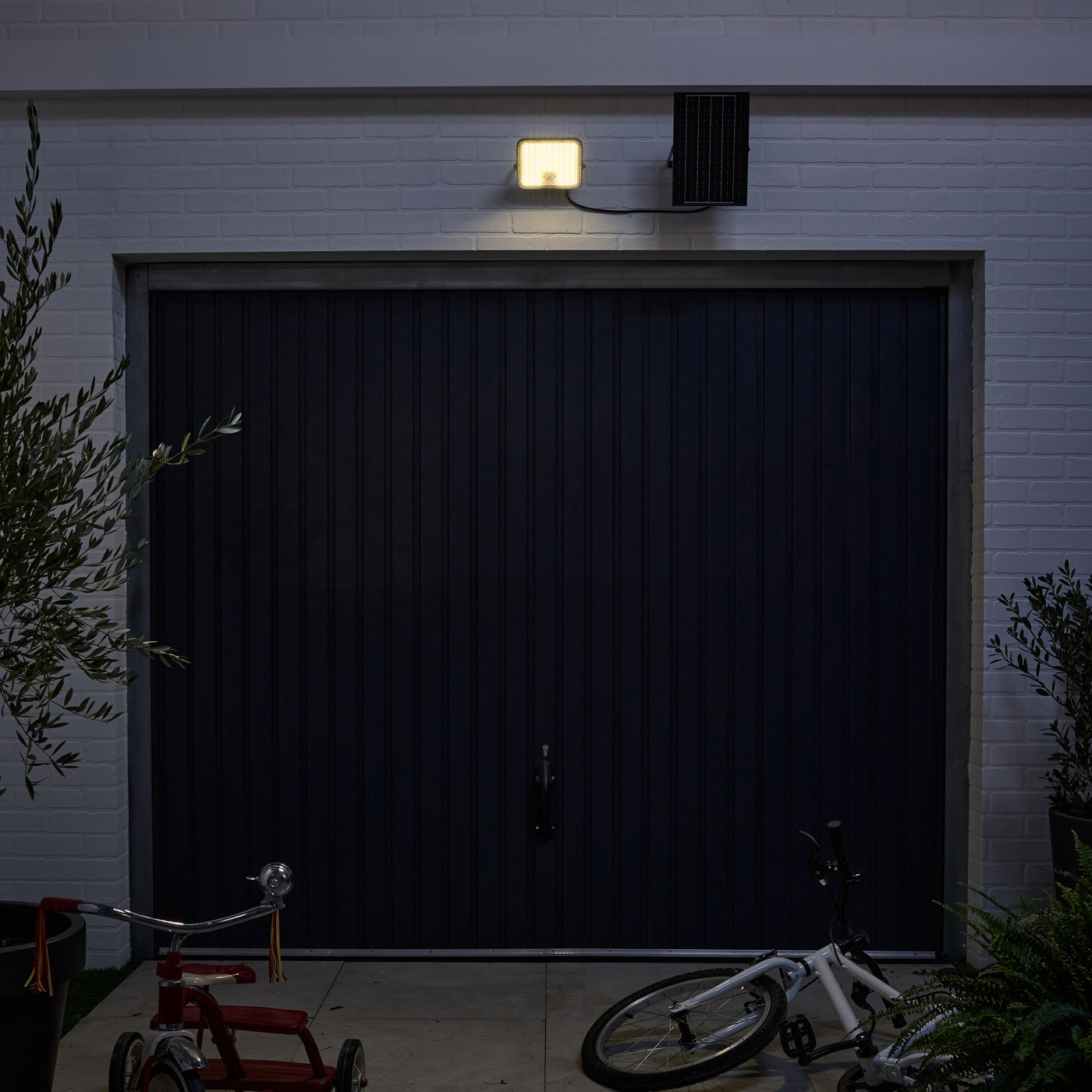 Bevo solar floodlight, 2600 lm, 4000K, with sensor, IP65