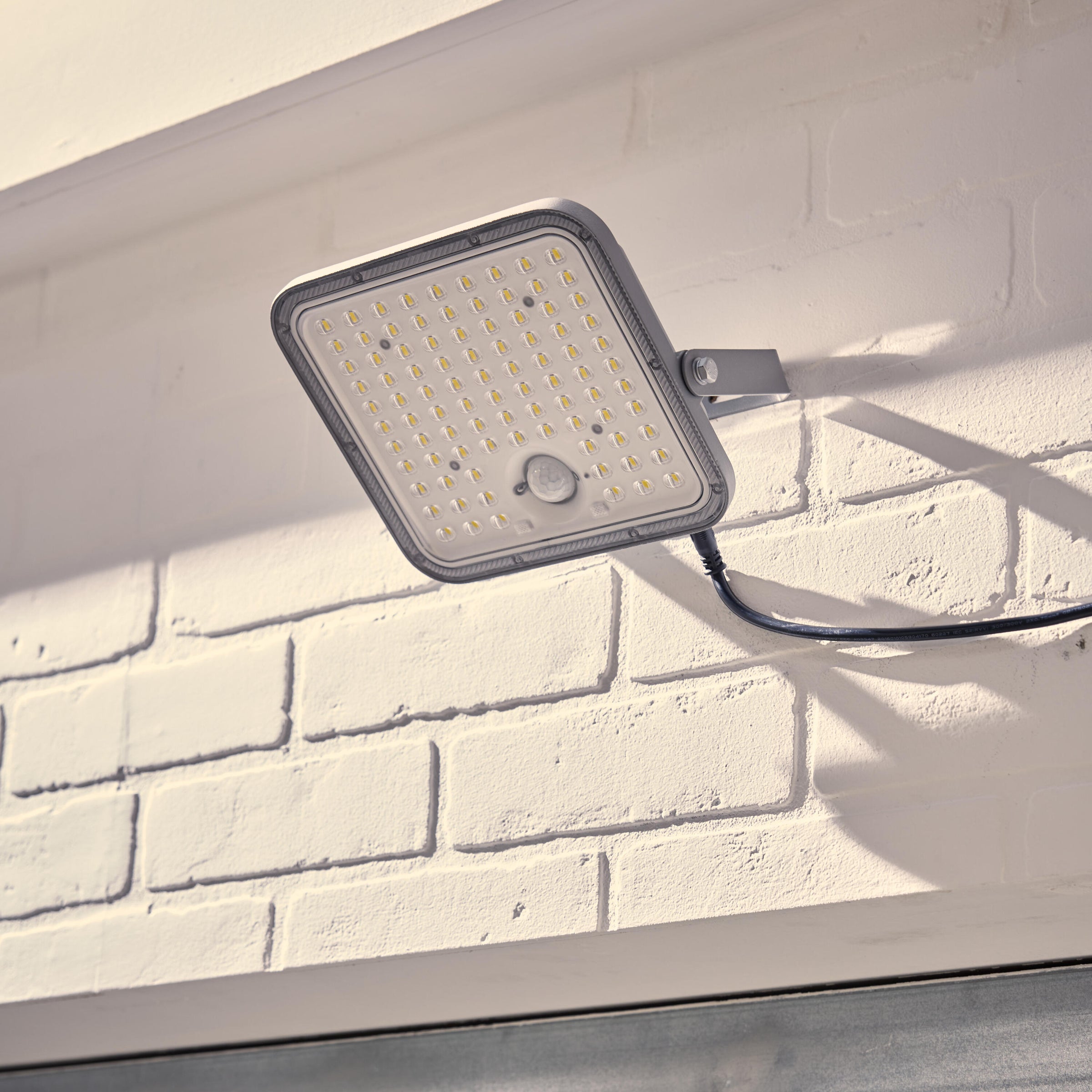 Bevo solar floodlight, 2600 lm, 4000K, with sensor, IP65