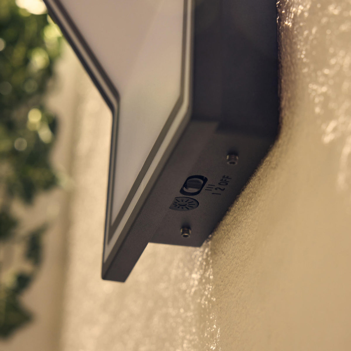 Applique rilievo alluminio nero led cct dimmerabile ip65