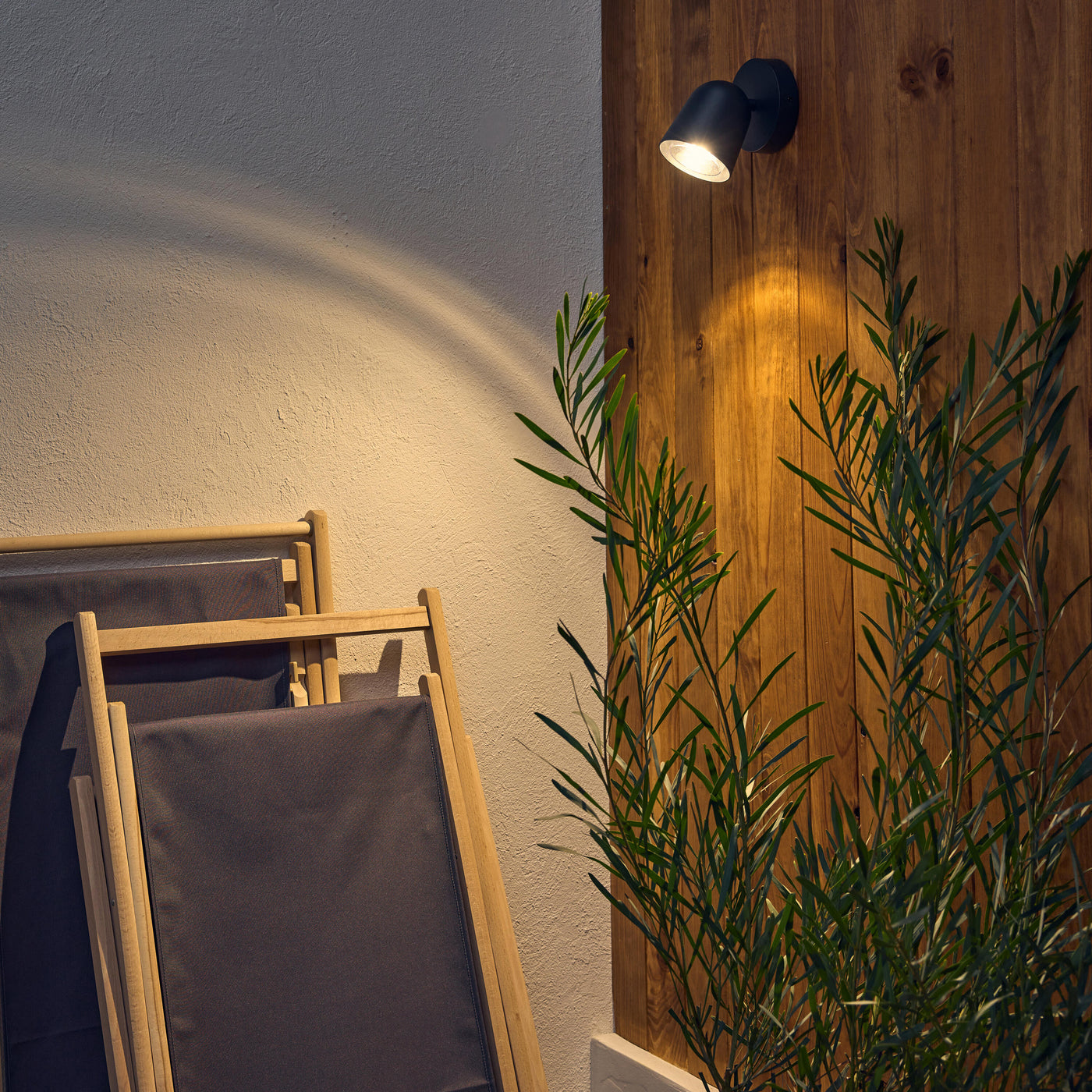 Philly wall light, black aluminium, 12x14.6xH17 cm, GU10=25W, IP44