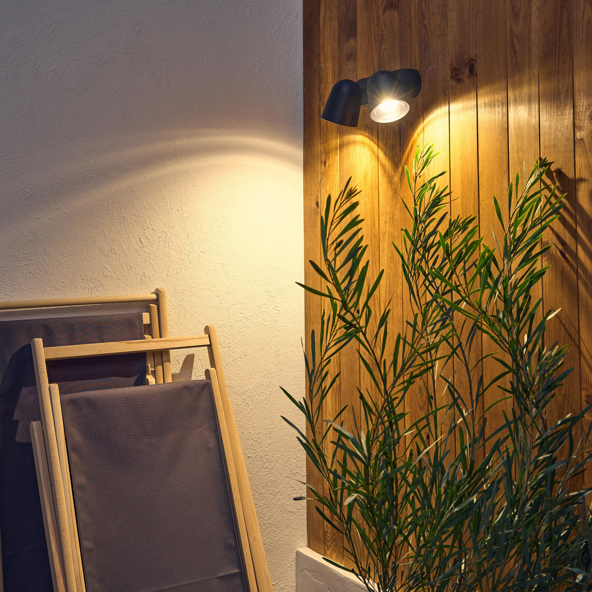 Philly wall light, black aluminium, 26 x 12.8 x h17 cm, 2 x GU10 = 25 W, IP44