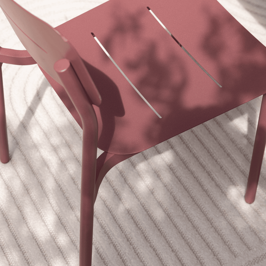Anafi stackable chair, 54 x 47.5 x 81 cm, red aluminium, Naterial