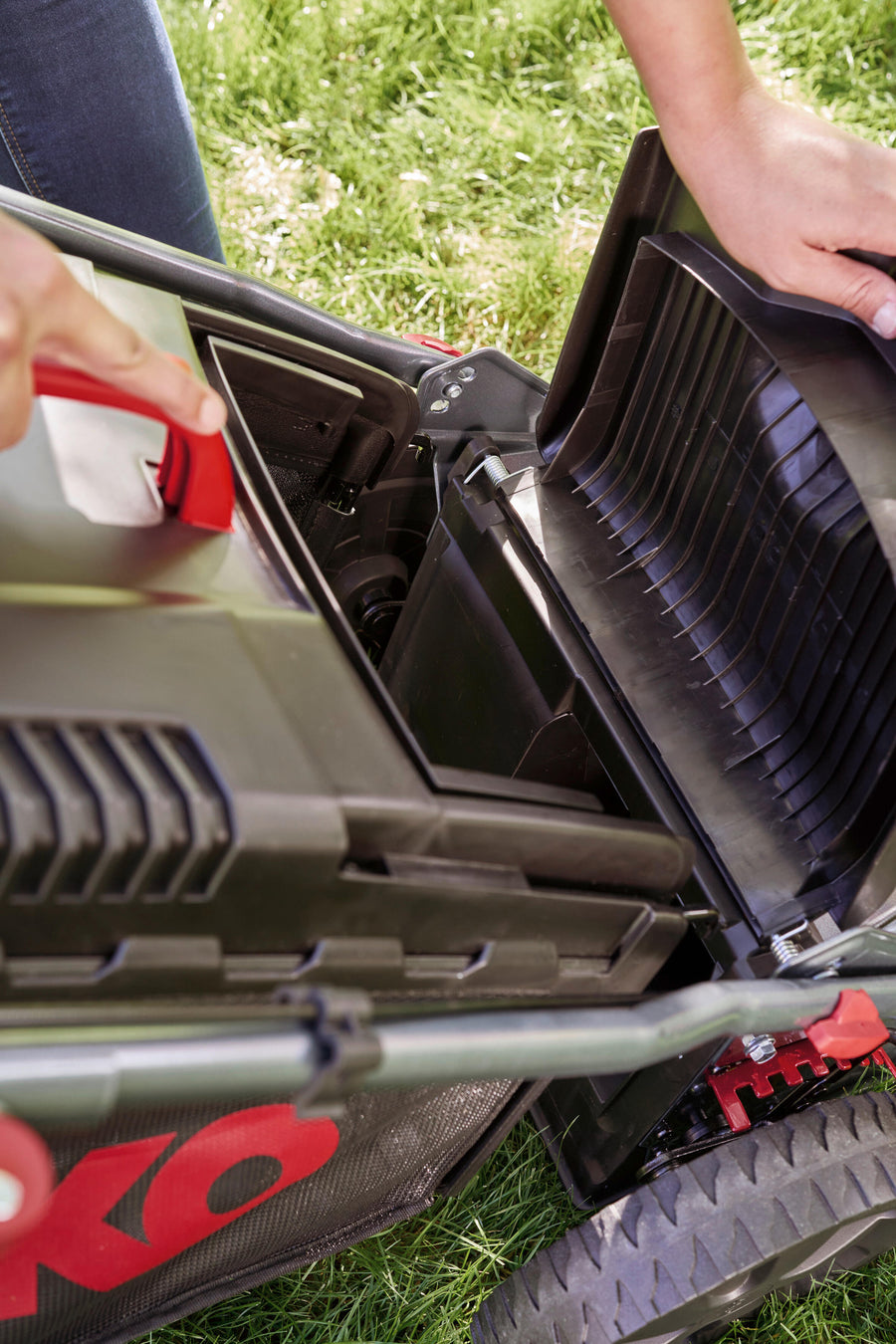 Al-Ko Easy 5.16 SP-H self-propelled petrol lawnmower with Honda engine and 51 cm cutting width