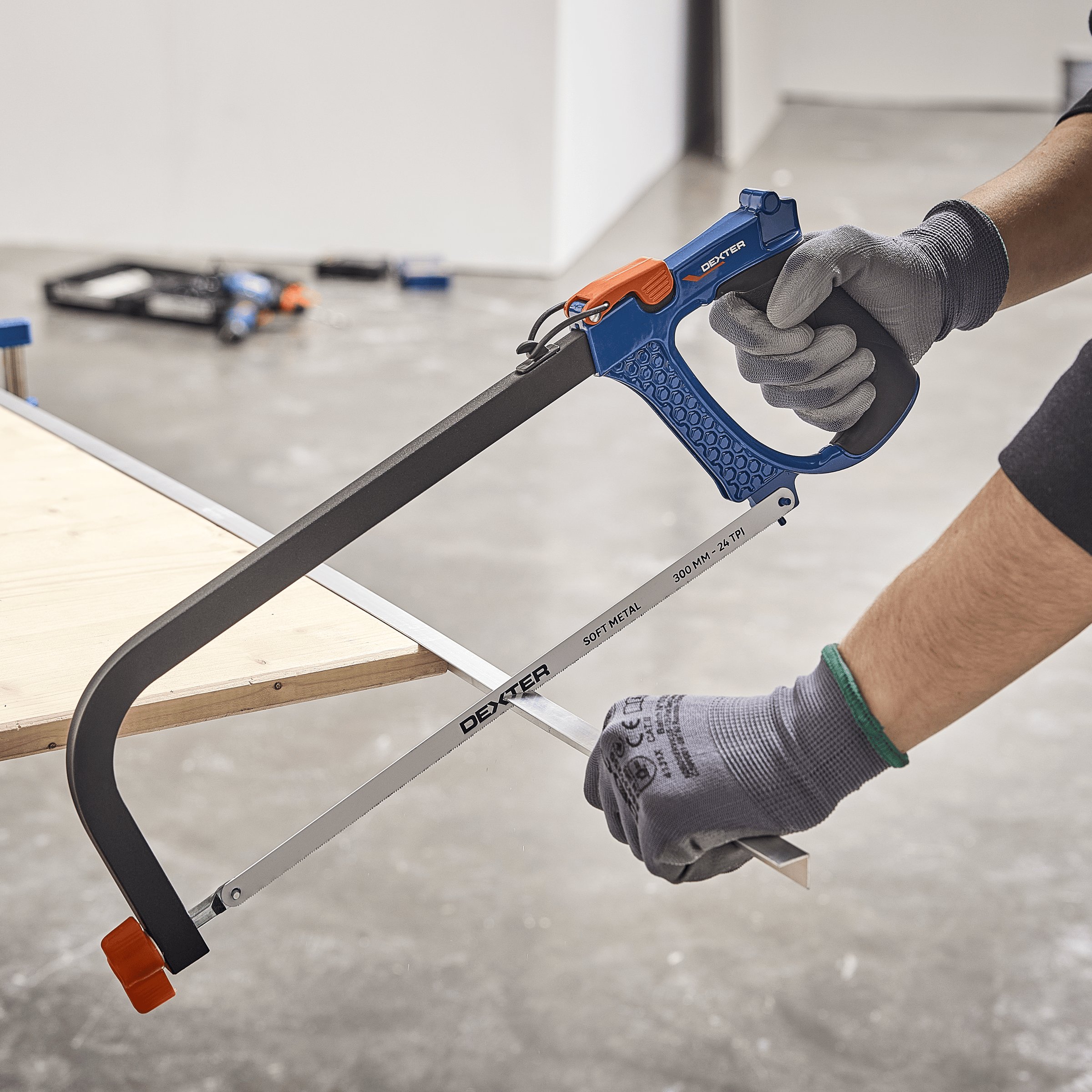 Dexter 300 mm 3-in-1 multi-purpose saw for wood, metal and plastic
