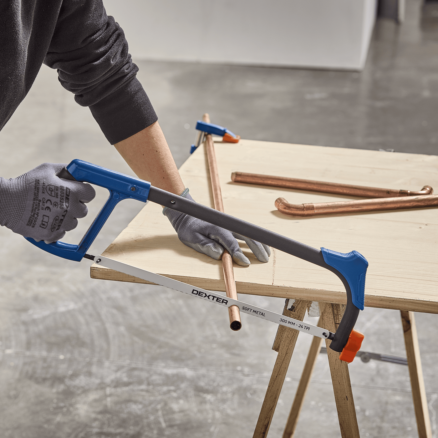 Dexter 300 mm metal-cutting pliers with an ergonomic handle