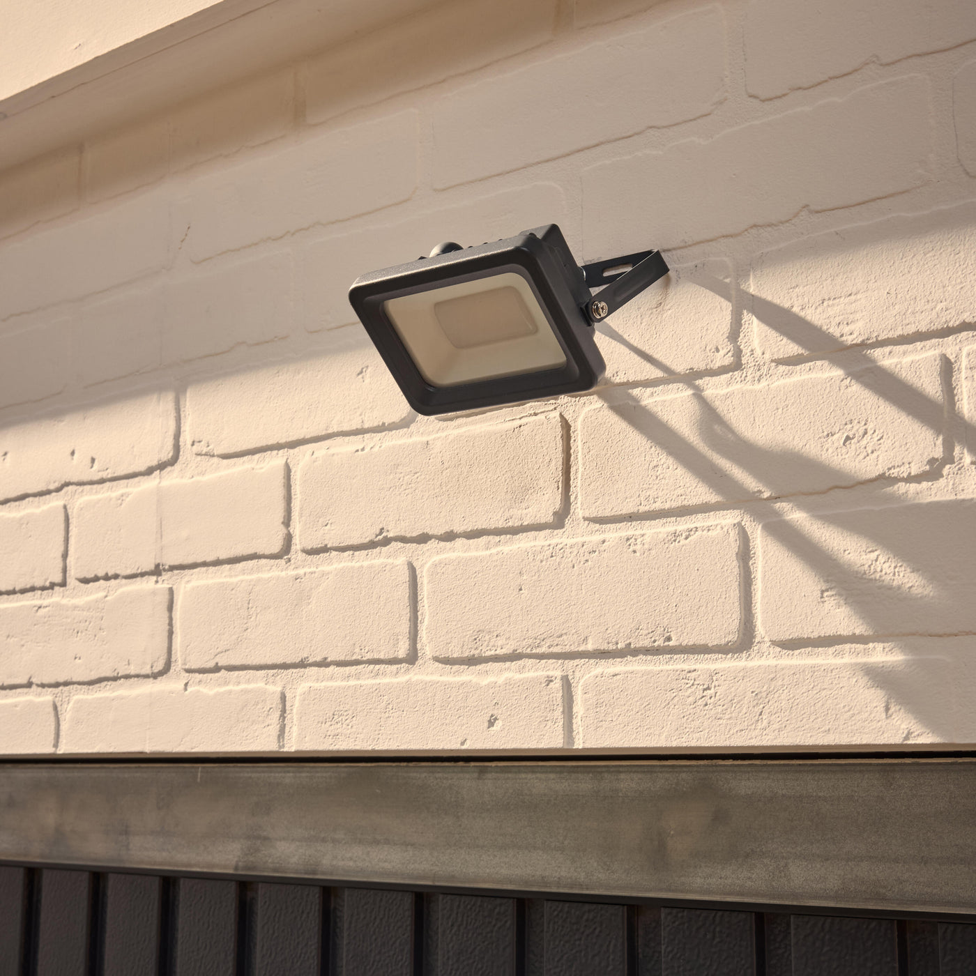 Yonkers grey aluminium spotlight, 11.5 x 6.5 cm, 10W LED, CCT, IP65
