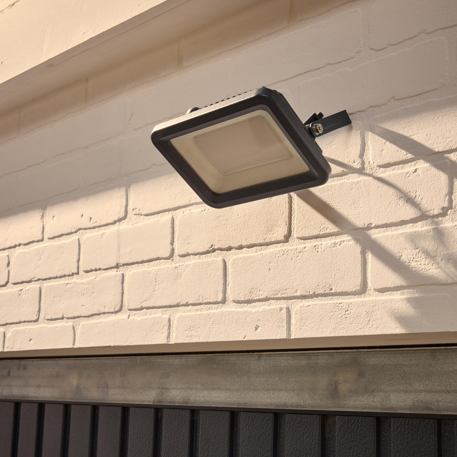 Proiettore yonkers alluminio grigio 16.3x6.7 cm led 50w cct ip65