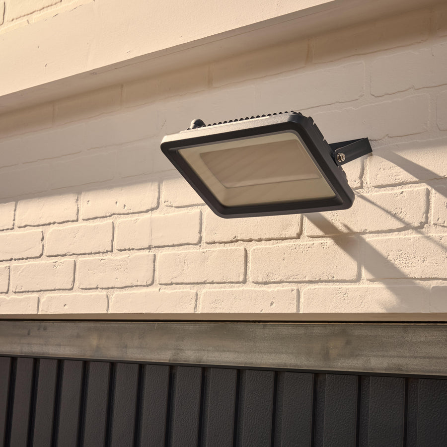 yonkers grey aluminium projector led 100w light cct ip65