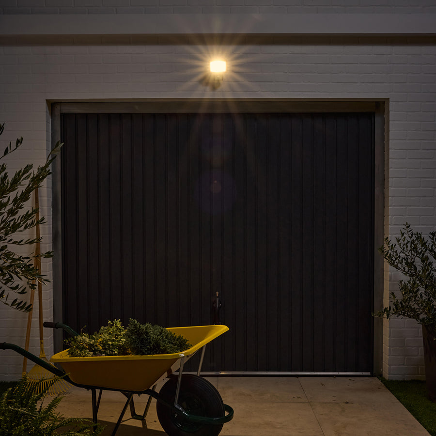 Yonkers aluminium floodlight grey 17.2x6.9 cm led 20w natural light with motion sensor