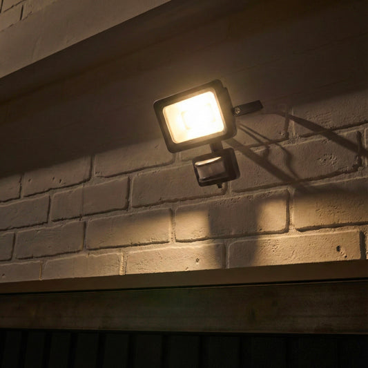 Yonkers spotlight, grey aluminium, 21.2 x 7 cm, 50W LED, natural light, with motion sensor