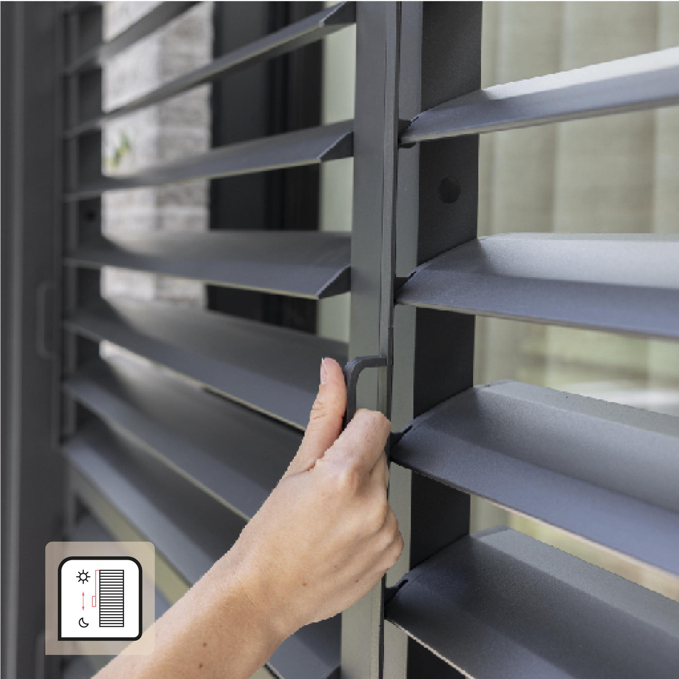 Side panel for the Clima Astra lean-to pergola 300/393, anthracite