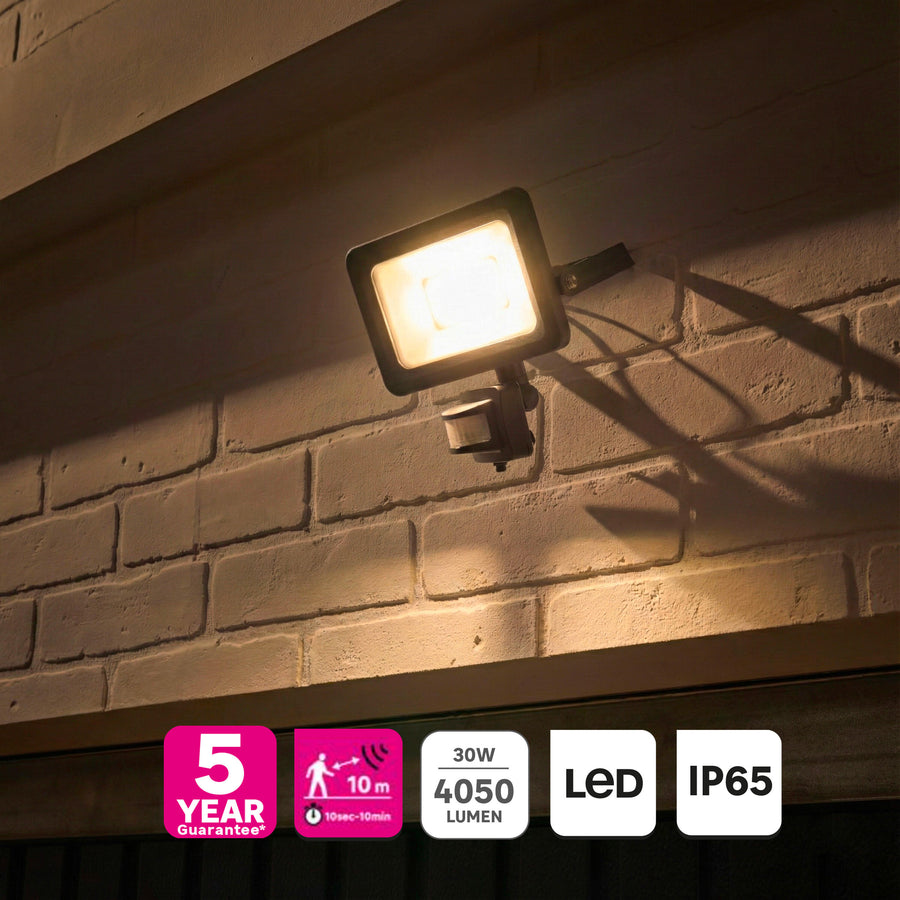 yonkers aluminium floodlight grey 18.9x7 cm led 30w cct light motion sensor