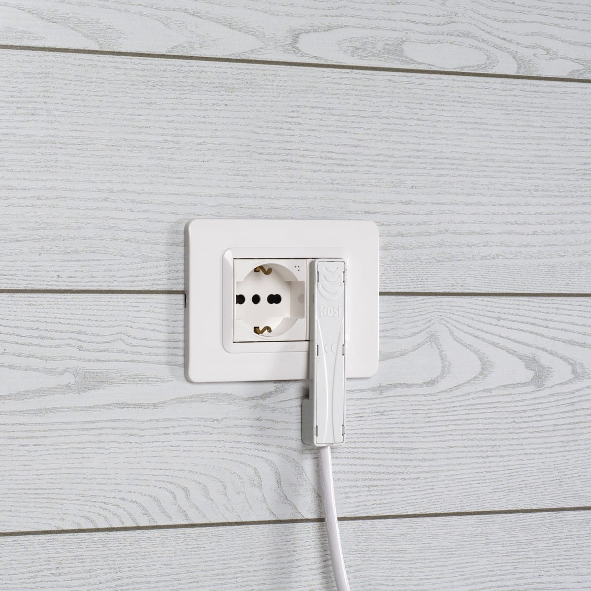 EXTRA-FLAT PLUG 10A 2P+T - WHITE