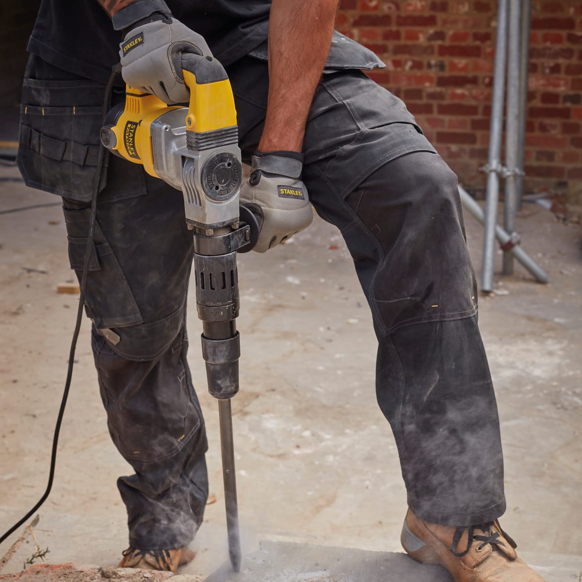 STANLEY FATMAX 1010W DEMOLITION HAMMER, 8.5J, SDS PLUS CHUCK