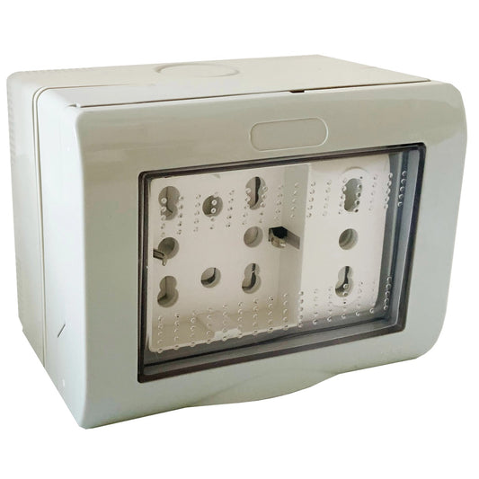 CONTAINER IP55 3-PLACE WITH UNIVERSAL SOCKET