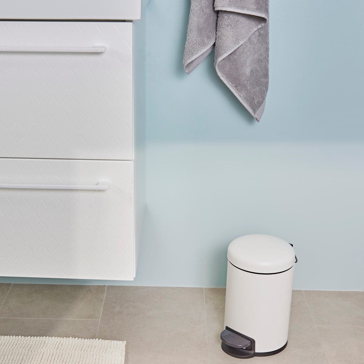 Bricocenter 3LT WHITE METAL DUSTBIN WITH PEDAL