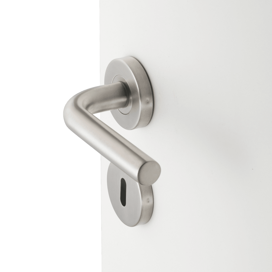 MAIA HANDLE WITH ANODIZED ALUMINUM ESCUTCHEON AND VENT