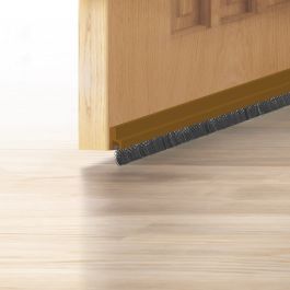 AXTON BROWN PVC DOOR BOTTOM STICKER WITH BRUSH 1MT