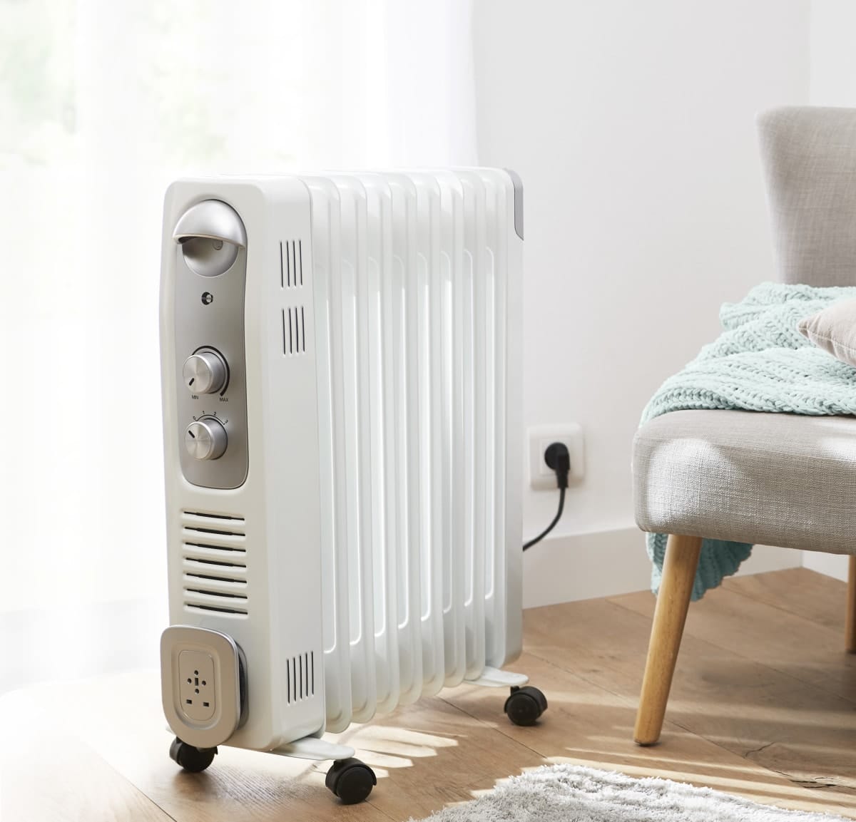 Bricocenter RADIATORE AD OLIO OLEA 2 -3 POTENZE 0,8/1,2/2 KW 9 ELEMENTS -THERMOSTATO