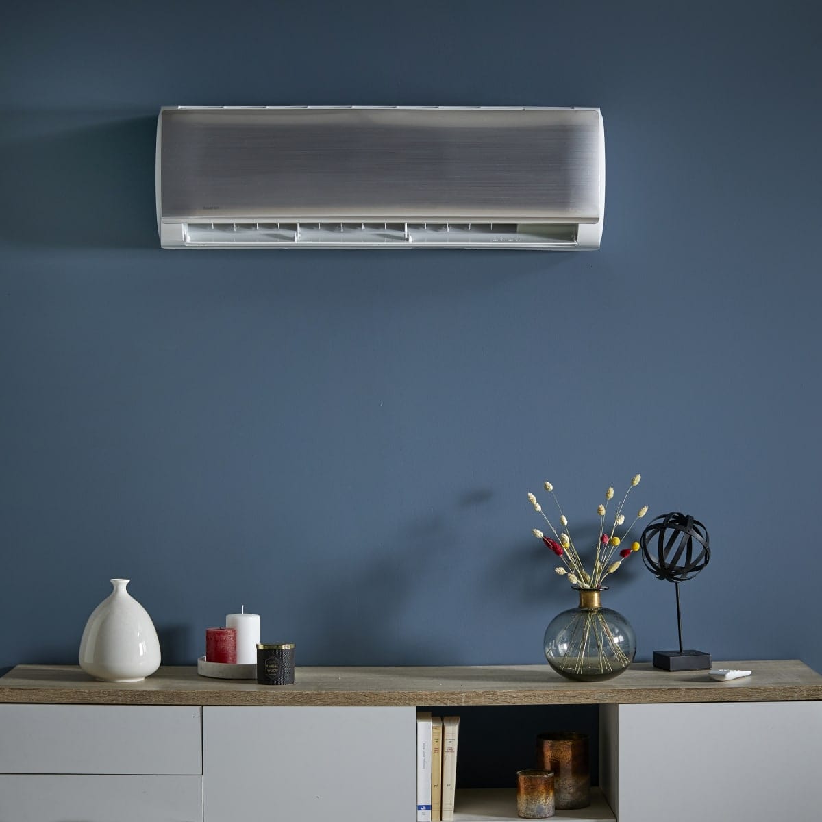 Bricocenter 18000 BTU/H SINGLE-SPLIT INVERTER AIR CONDITIONER WITH HEAT PUMP CLASS A+/A++ GAS R32