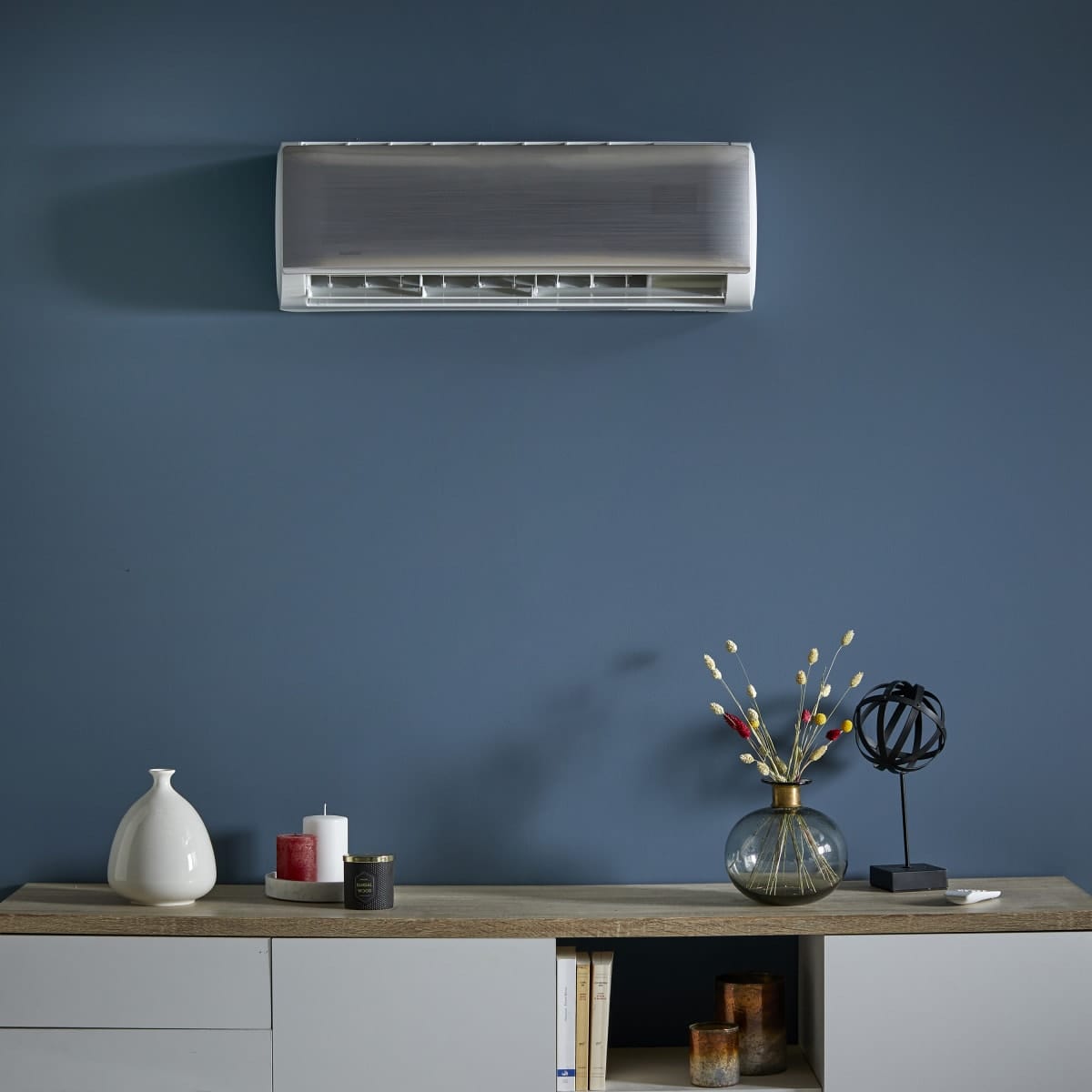 Bricocenter 9000 BTU/H SINGLE-SPLIT INVERTER AIR-CONDITIONER WITH HEAT PUMP CLASS A+/A++ GAS R32